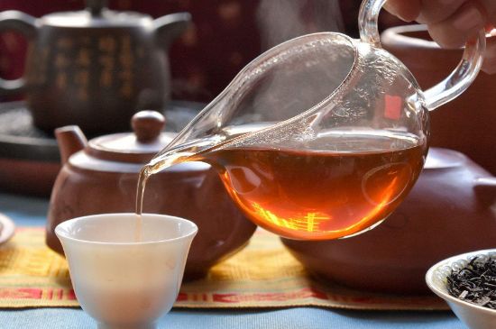 老茶浸蜜有什么功效，茶葉浸蜂蜜治咳嗽