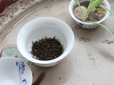 喝茶的好處和壞處分別是什么，長期喝茶有什么危害？