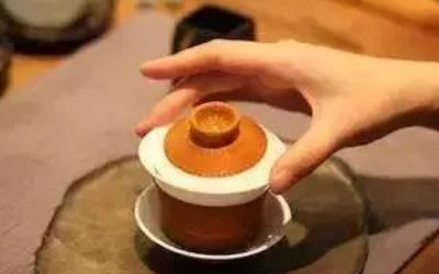 三才蓋碗的正確拿法，三才蓋碗抓碗法圖解