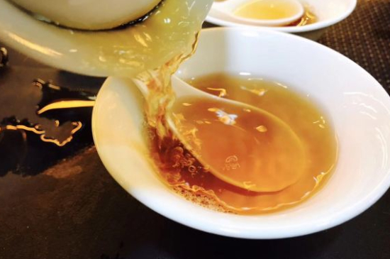 肉桂可以用紫砂壺沖泡嗎，紫砂壺能泡武夷巖茶肉桂用嗎？