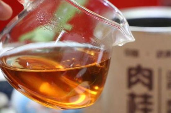 女人喝肉桂紅茶有什么好處，肉桂加紅茶的功效與作用