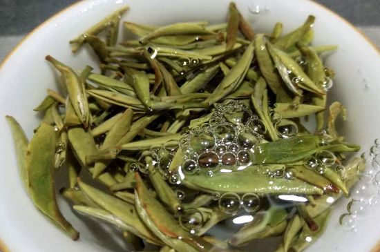 老茶和新茶哪個(gè)好，老茶好喝還是新茶好喝