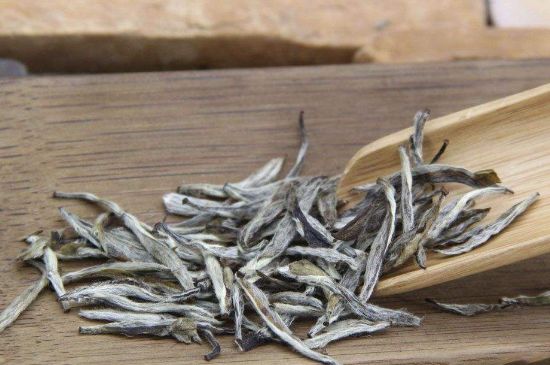 春茶季怎么辨別白毫銀針的好壞，好的白毫銀針如何選購？