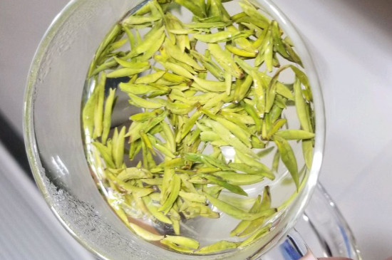 茶葉過期5年了但沒開封，茶葉放久了能喝嗎