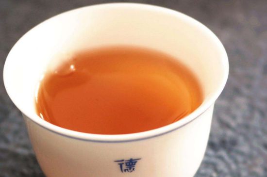 老茶和新茶哪個(gè)好，老茶好喝還是新茶好喝