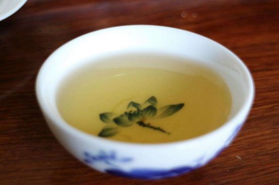 茉莉香精茶的鑒別方法，茉莉茶加香精怎樣識別？