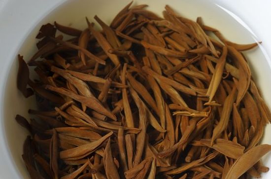 好壞金駿眉圖片對(duì)比，怎么挑選金駿眉茶葉