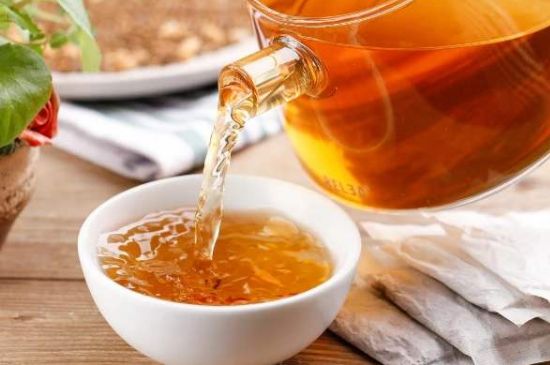 飯店喝的聞起很香的茶，餐館里的蕎麥茶還是大麥茶？