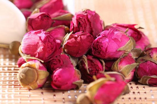 玫瑰花的最佳搭配，喝玫瑰花茶搭配什么喝好？