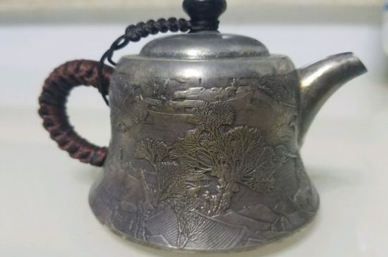 銀壺泡茶后為什么會(huì)變黑，銀壺內(nèi)膽發(fā)黑怎么辦