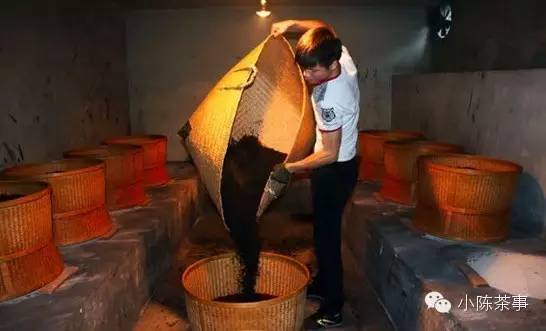 怎樣炭焙巖茶？揭秘武夷巖茶的炭焙技藝