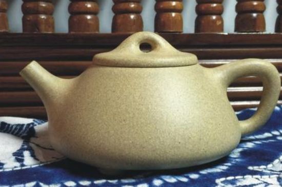 本山綠泥怎么分辨真假，真正的本山綠泥紫砂壺怎么鑒別？