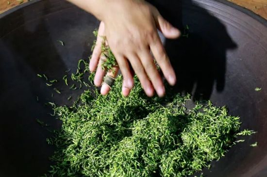 茶葉怎么炒制才香，怎樣炒茶葉更香？