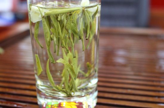 茉莉銀針屬于什么茶，茉莉銀針適合什么人喝？