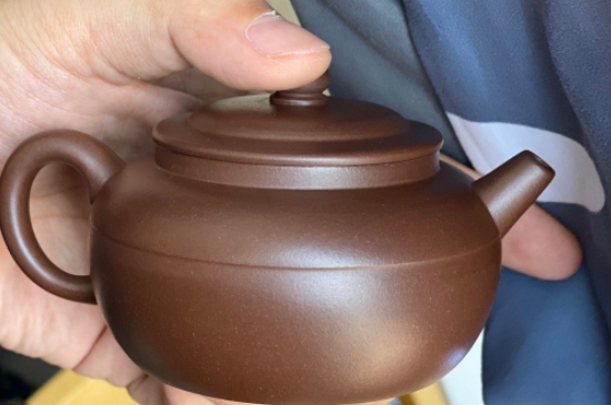 新買的紫砂壺為什么會(huì)裂，真的紫砂壺是不是很容易開裂？