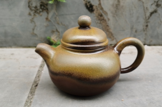 廣西欽州坭興陶可以泡多種茶嗎，坭興陶是一壺一茶嗎?