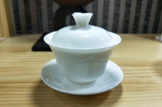 常見的七大材質(zhì)的茶具優(yōu)缺點(diǎn)，用什么材質(zhì)的茶具泡茶最好？
