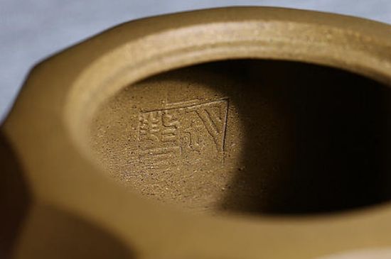 紫砂壺密密麻麻黑點(diǎn)，布滿了很多小黑點(diǎn)的紫砂好嗎