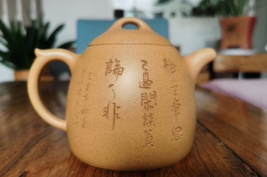 紫砂開(kāi)壺和不開(kāi)壺的區(qū)別，紫砂壺開(kāi)壺的正確方法及開(kāi)壺建議