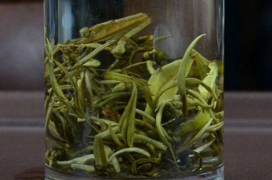 茉莉龍珠什么季節(jié)喝，夏天適合喝茉莉龍珠茶