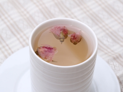 干玫瑰花泡前需要洗嗎，泡玫瑰花需要洗一下嗎？