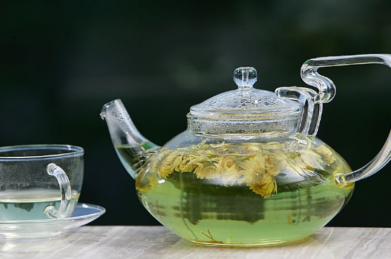 菊花茶天天喝行嗎，每天喝菊花泡茶喝好嗎？