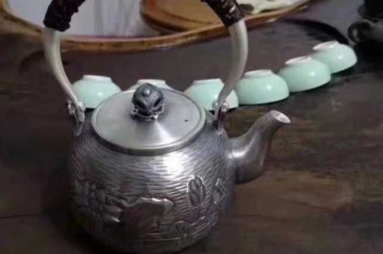 常見的七大材質(zhì)的茶具優(yōu)缺點(diǎn)，用什么材質(zhì)的茶具泡茶最好？