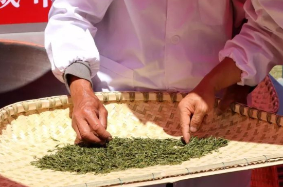 綠茶加工工藝流程圖，綠茶的加工制作包含哪幾個(gè)步驟？