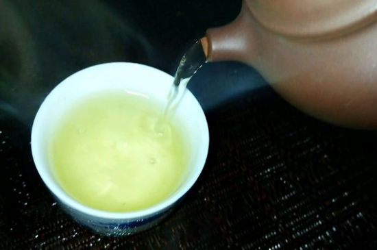 一天什么時候喝黑茶最好，喝黑茶一天最佳時間和季節(jié)