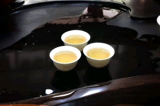 蜜蘭香好還是鴨屎香好，鳳凰單叢茶蜜蘭香和鴨屎香特點(diǎn)有哪些？