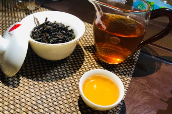 為什么喝巖茶會上火，巖茶喝多上火怎么辦？