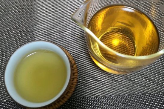 7年壽眉和2年白牡丹哪個好，老白茶壽眉與白牡丹的口感區(qū)別