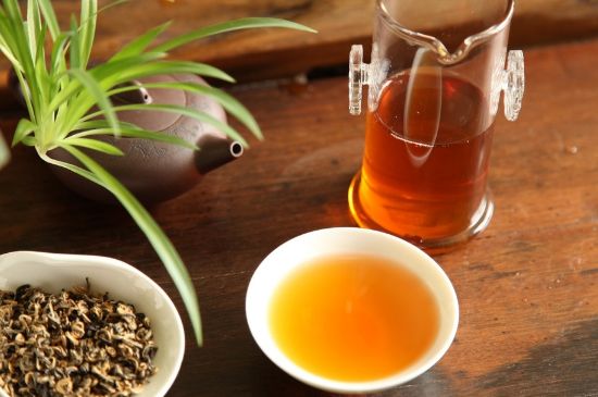 飯后多長(zhǎng)時(shí)間喝六堡茶最好，六堡茶一天喝多少