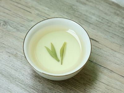 竹葉青茶怎么樣，檔次較高味道略苦價格比較貴