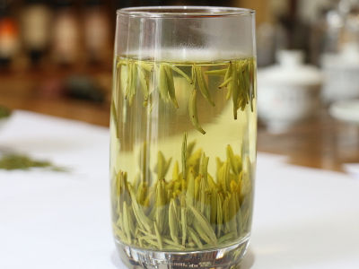 竹葉青茶怎么樣，檔次較高味道略苦價格比較貴