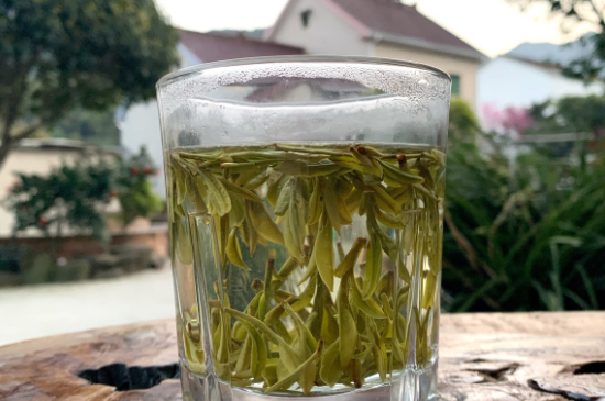 西湖龍井茶頭采和二采區(qū)別，明前龍井一采和二采什么味道？