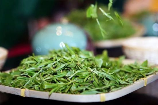 單樅茶什么季節(jié)最好喝，鳳凰單叢茶春茶好還是秋茶好？