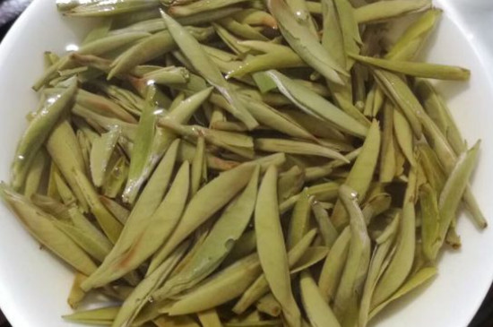 白毫銀針年份久的有什么香，陳年白毫銀針的香氣