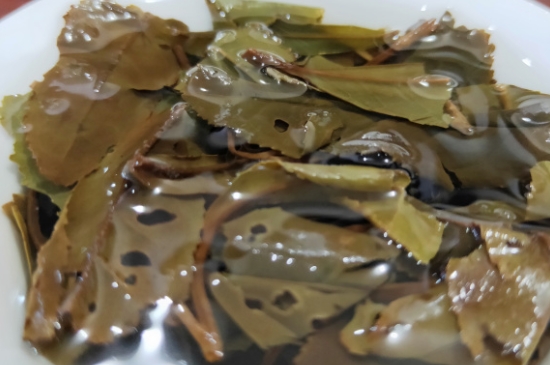 白茶三年為藥七年為寶的原理，為什么說一年茶三年藥七年寶？